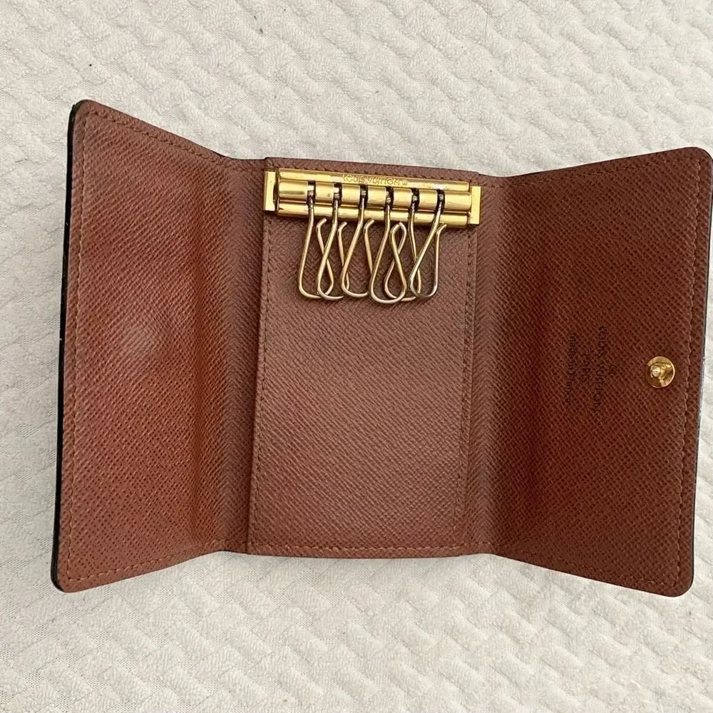 Louis Vuitton Monogram 6 Ring Key Case - Picture 5 of 12